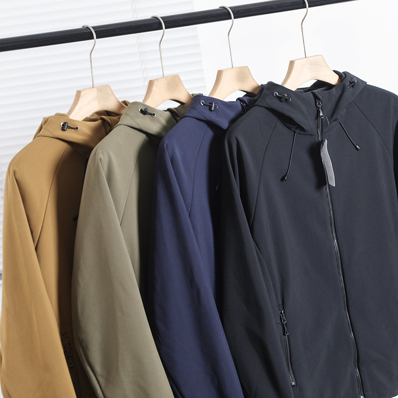 Nordic city outdoor! Windproof and waterproof! Autumn and winter men's foreign trade plus velvet soft shell hooded jacket_voghion.com