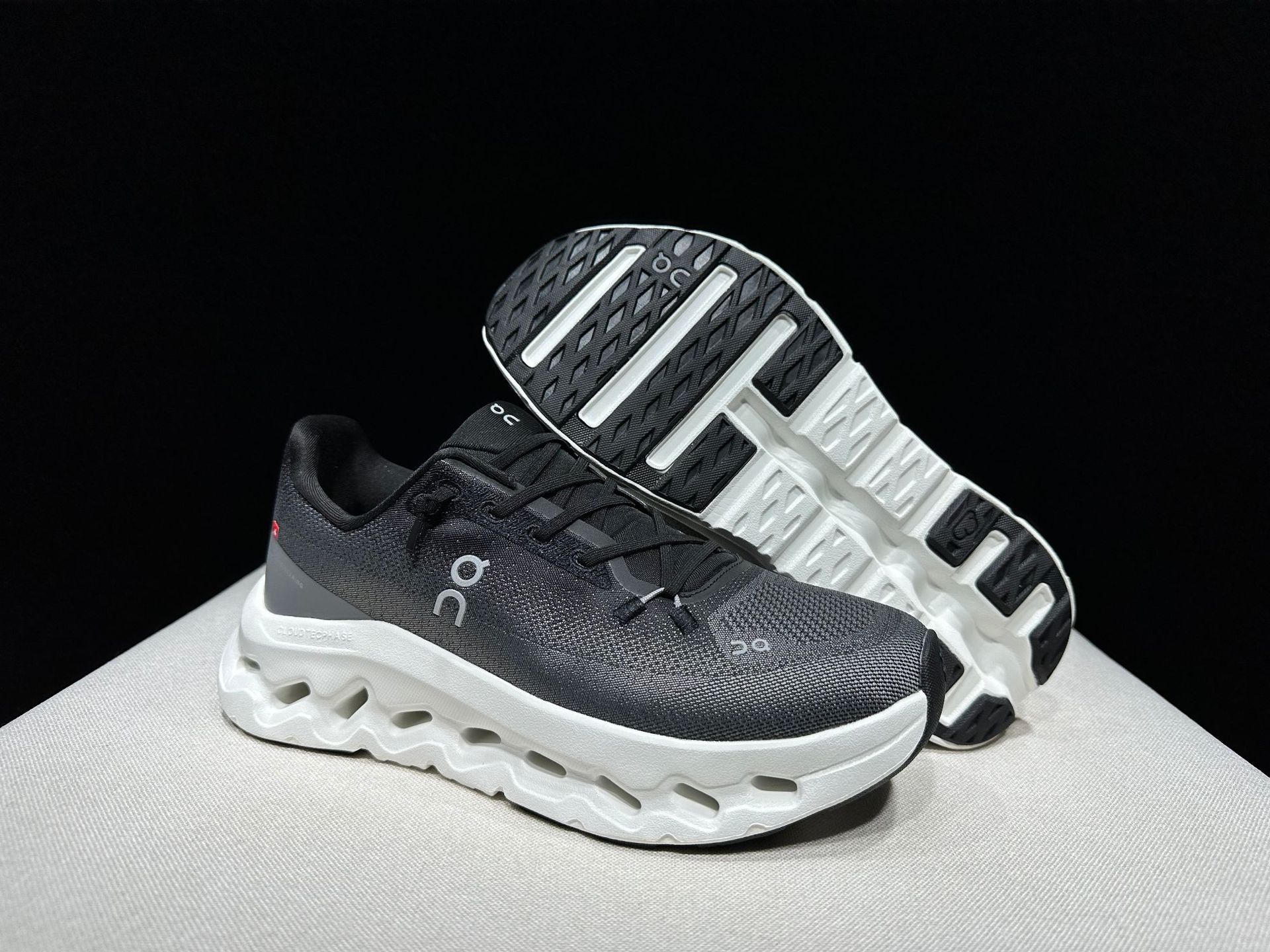 Cross-border On On Run Cloudtilt amortiguado ligero running casual zapatos deportivos para parejas