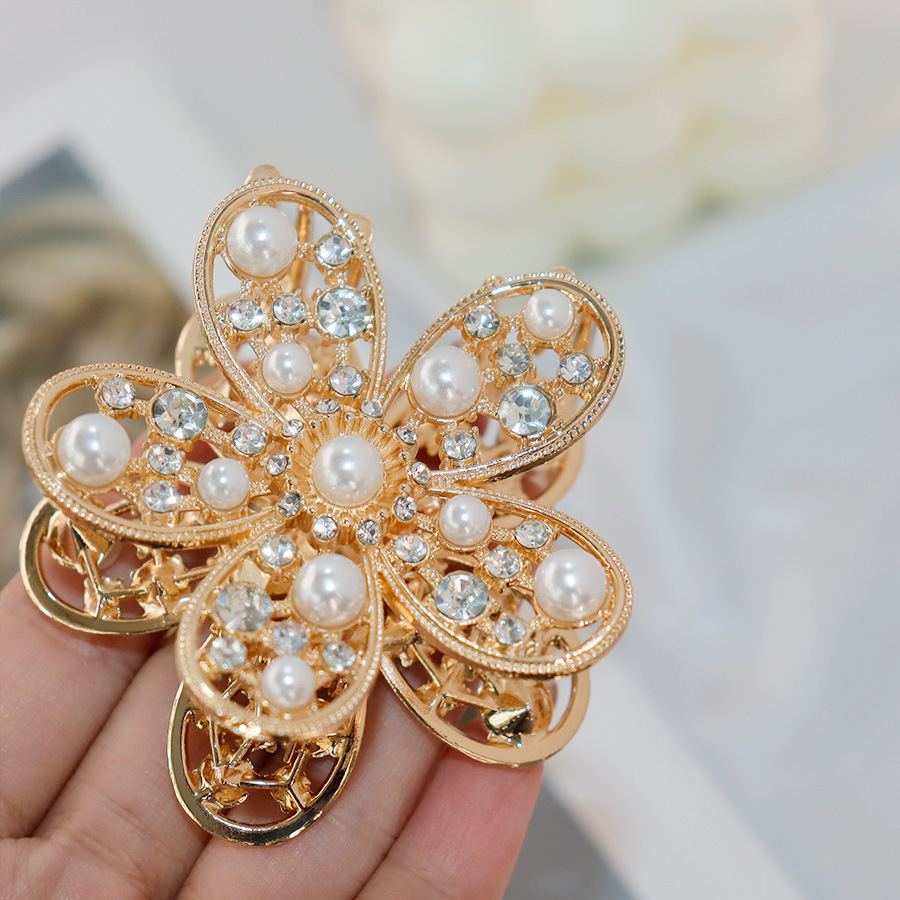 Street, Shopping Occasion IG Style Elegant Sweet Women's Flower Fish Shark Alloy Rhinestones Pearl Hair Clip Hair Claws