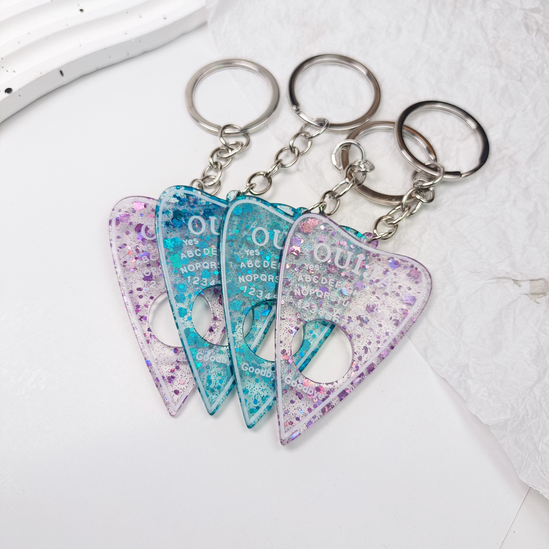Dulce Letra Forma De Corazón Arílico Mujeres Llaveros display picture 5