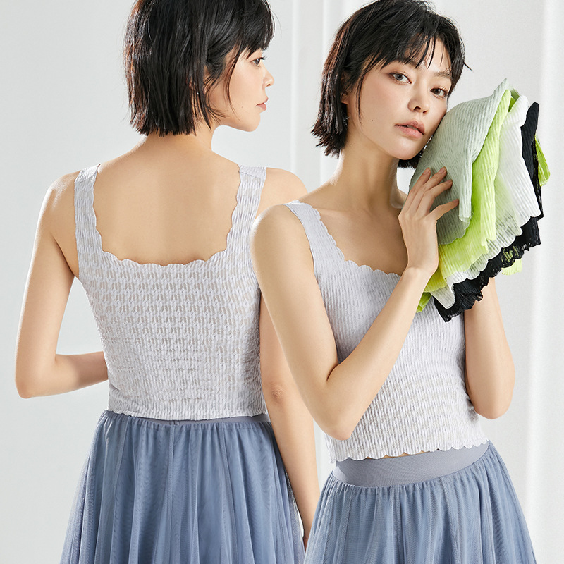 33024 Summer Lightweight and Breathable Bubble Square-Neck Lace Camisole with Fixed Cups and Chest Pads for Women, Suitable for Layering or Outerwear 33024 Summer Lightweight and Breathable Bubble Square-Neck Lace Camisole with Fixed Cups and Chest Pads for Women, Suitable for Layering or Outerwear