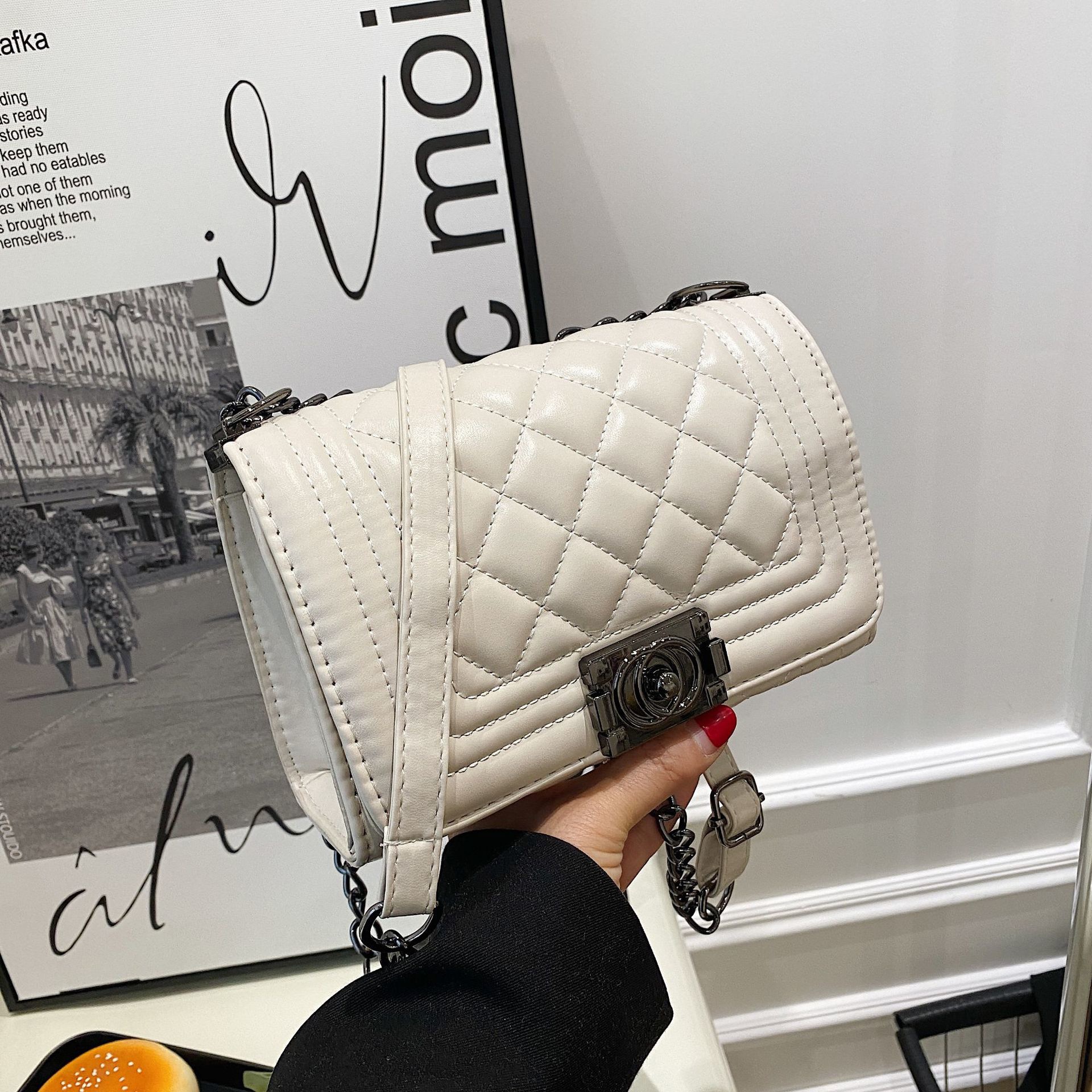 Bolsa de ombro feminina estilo coreano com corrente transversal_voghion.com