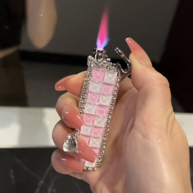 Trendy Diamond-Encrusted Cute Pink Lighter for Women, Creative Rhinestone Windproof Gift for Girls, Pink Flame Tiktok Hot Item Trendy Diamond-Encrusted Cute Pink Lighter for Women, Creative Rhinestone Windproof Gift for Girls, Pink Flame Tiktok Hot Item