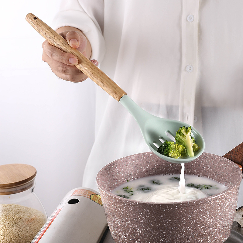 Juego de utensilios de cocina de silicona de 12 piezas con mango de madera, o juego de 11 piezas para sartenes antiadherentes