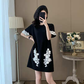 高端精致质感短袖连衣裙女2025夏季新款气质显瘦拼接蕾丝黑色裙子