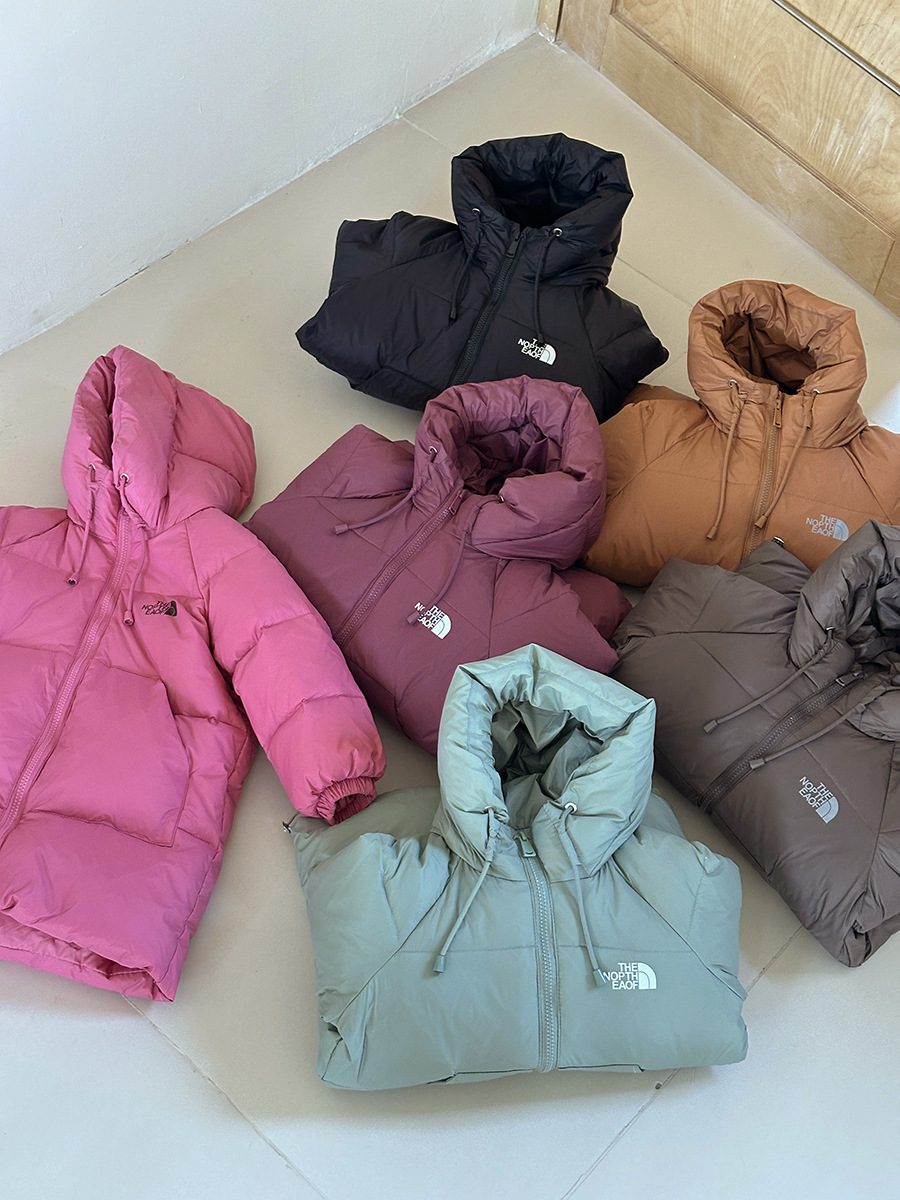 Chaqueta de plumón de terciopelo grueso de longitud media para niños y niñas, nueva colección de otoño e invierno, ropa infantil moderna y a la moda, abrigo a prueba de frío.