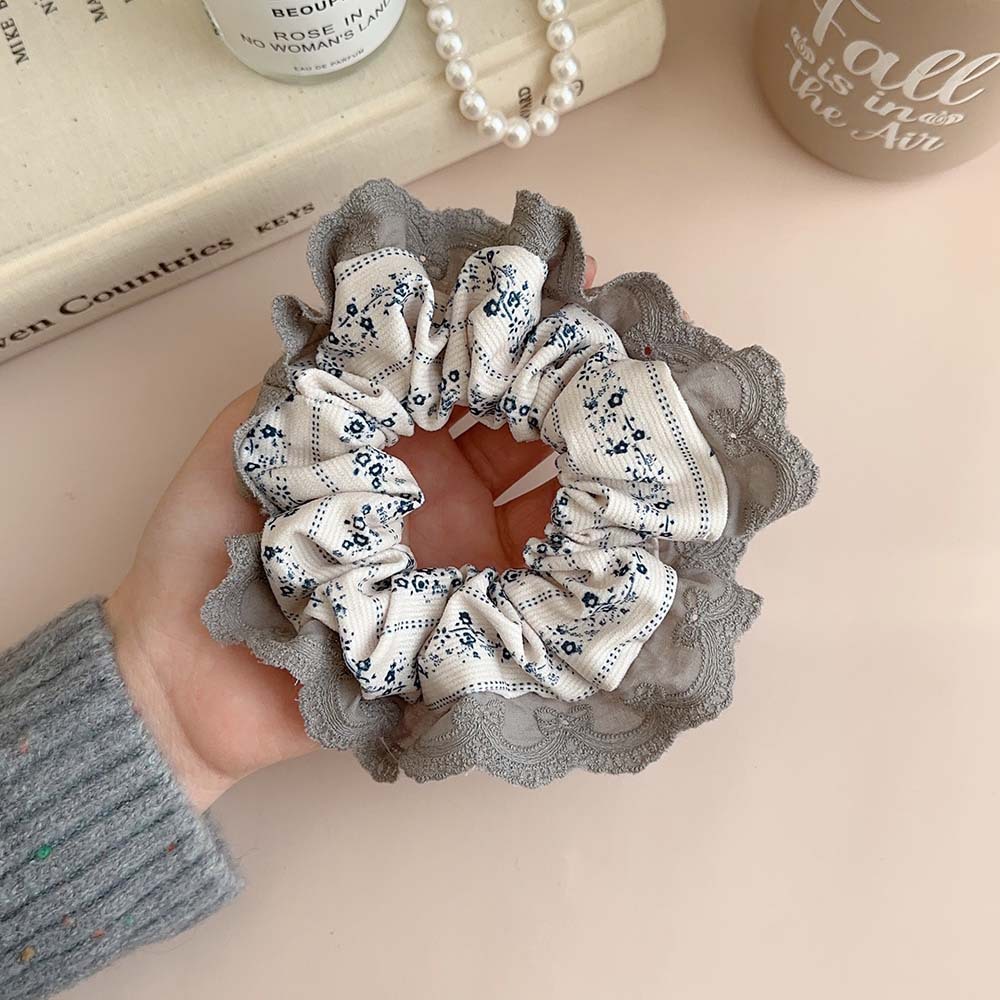 Gray edge small floral