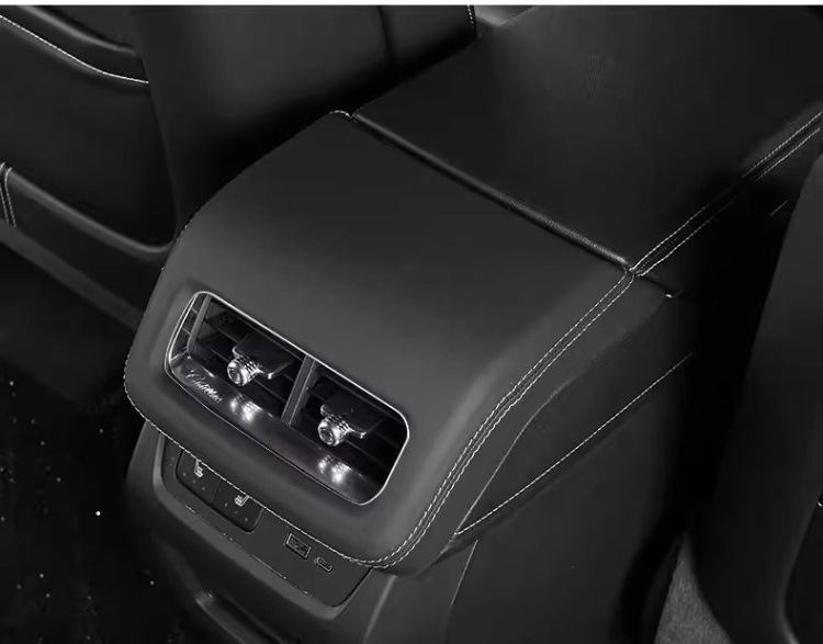 Brand New 25~26 Model Cadillac Xt5 Modified Armrest Box Protective Cover, Dedicated Air Vent Protective Cover