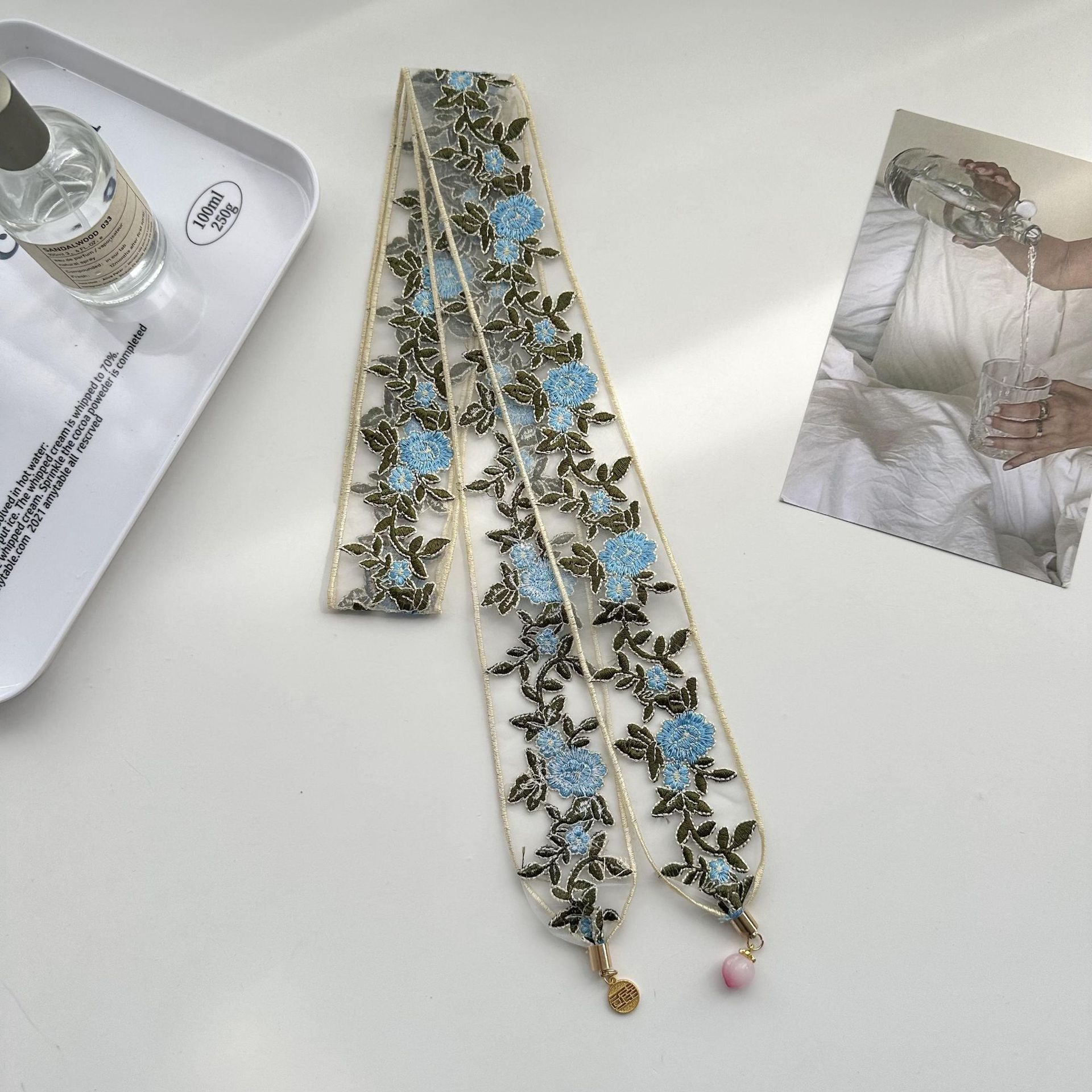 Bandas de cabello para mujeres bordadas chinas toallas de cabello de alto nivel sensación de tela floral de estilo chino colgante de borde ancho cinturón de lona multipropósito