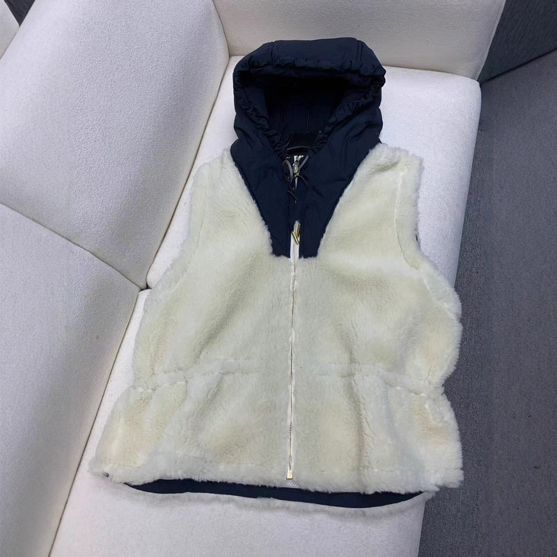 Shenzhen Nanyou 25 Autumn and Winter New Lamb Wool Vest Hooded Design Super Practical Soft and Warm Age-Reducing Jacket