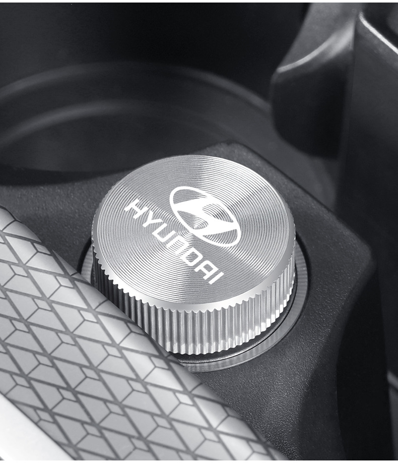 Suitable for Hyundai Ix35, Elantra, Accent, Reina, Santa Fe Car Cigarette Lighter Dust Cover