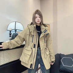 欧洲站收腰连帽米白色工装外套女上衣运动风衣外套早春秋款冲锋衣