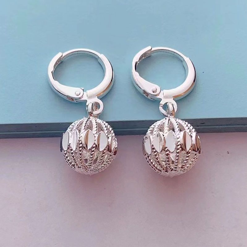 Plata real9999 pendientes de plata esterlina para mujeres nuevos pendientes de plata de fútbol delgados nuevos pendientes de plata antialérgicos chinos venta caliente