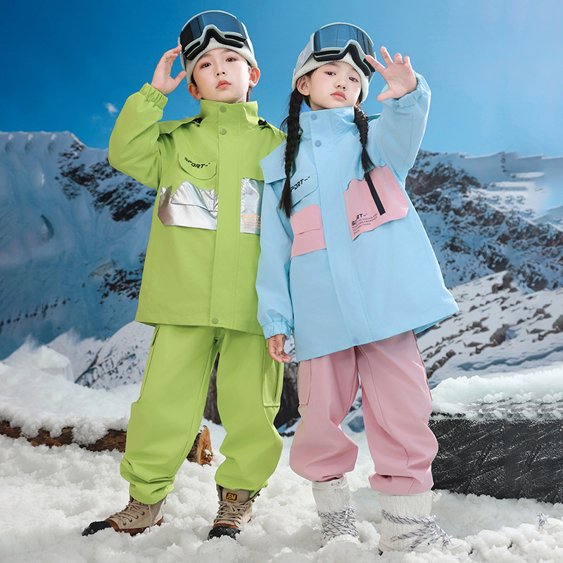 남학생과 여학생을위한 새로운 어린이 스키 세트 초등학생을위한 따뜻한 듀폰 3 장 충전 옷을 두껍게 만들었습니다.