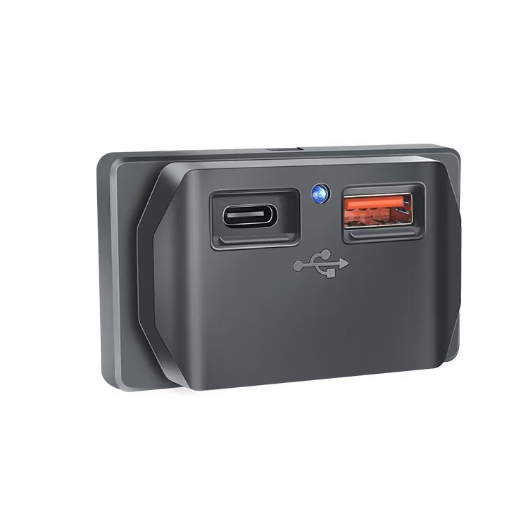 New multifunctional PD+QC3.0 car and bus USB charger for mobile phones, suitable for car and yacht modification