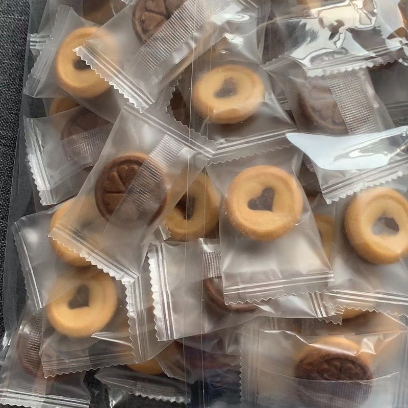 Celebridades de Internet decoración de pastel de cumpleaños sándwich chocolate amor galleta decoración Wannley Qiaoke Fangmusi sabor sándwich