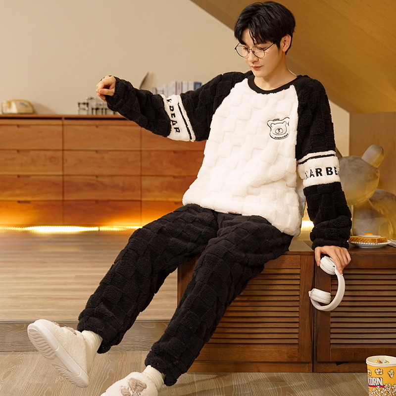 Pijamas de hombre de invierno de los hombres de lana de coral engrosada de lana forrada de franela de dibujos animados de invierno más el tamaño de ropa para el hogar Otoño e Invierno