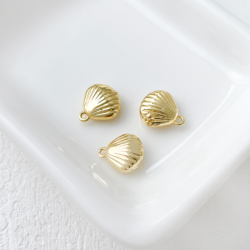 4g Weight Pendant Jewelry Making Type 18K Gold Plated Plating Material DIY Jewelry Accessories Classification 1 Piece Quantity Copper Material Starfish, Dolphin Pattern Plating Design Retro, Marine Style Style 1 Piece Copper 18K Gold Plated Starfish Dolphin Pendant 18