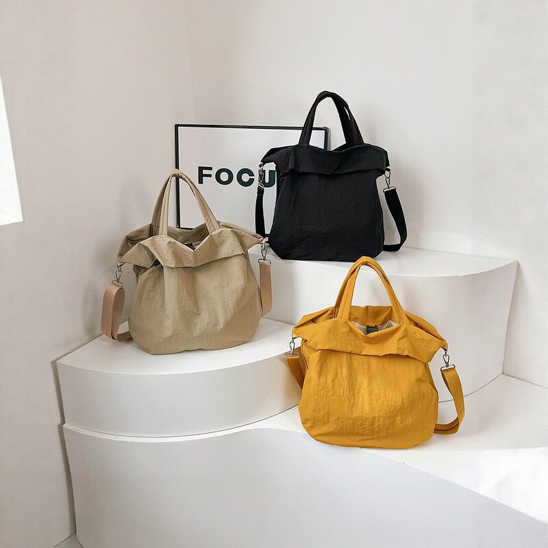 New large-capacity tote bag for women, Korean niche handbag, fashionable and lightweight crossbody fabric bag wholesale