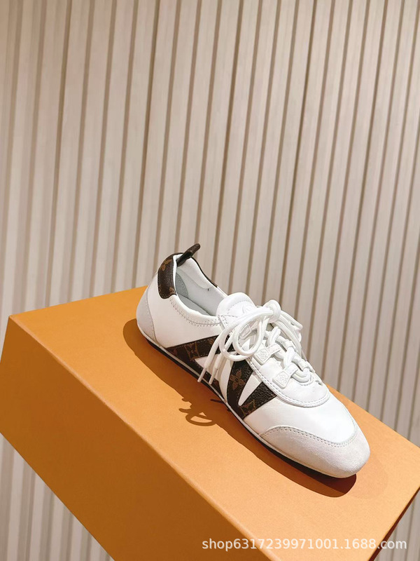 女性用の本革の最高級トレーニングシューズ、レトロな通勤用フラットスポーツカジュアルシューズ、スターの同じスタイルのフォレスト・ガンプシューズ|undefined