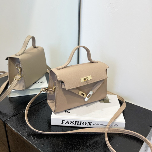 Fashion influencer Kelly bag mini small bag for women,  new trendy all-match Instagram-style handbag, single-shoulder crossbody bag.