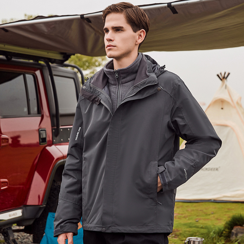 Chaqueta de pareja de doble pieza forro polar sombrero chaqueta a prueba de viento a prueba de lluvia deportes al aire libre moda casual ventas directas de fábrica