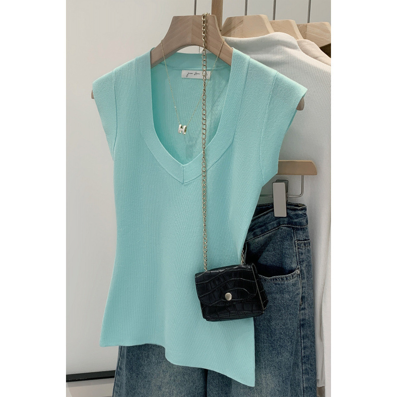 Affordable Women's Lyocell Tencel Gentle Elegant V-Neck Sleeveless Knitwear Women's 2025 Summer New Inner Top