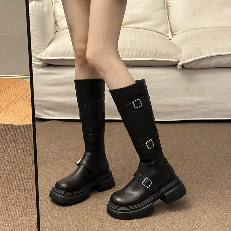 Botas de tubo largo con suela que aumenta la altura de color marrón pequeño, nuevas botas de caballero de pierna gruesa Maillard para mujer otoño e invierno 2024_voghion.com