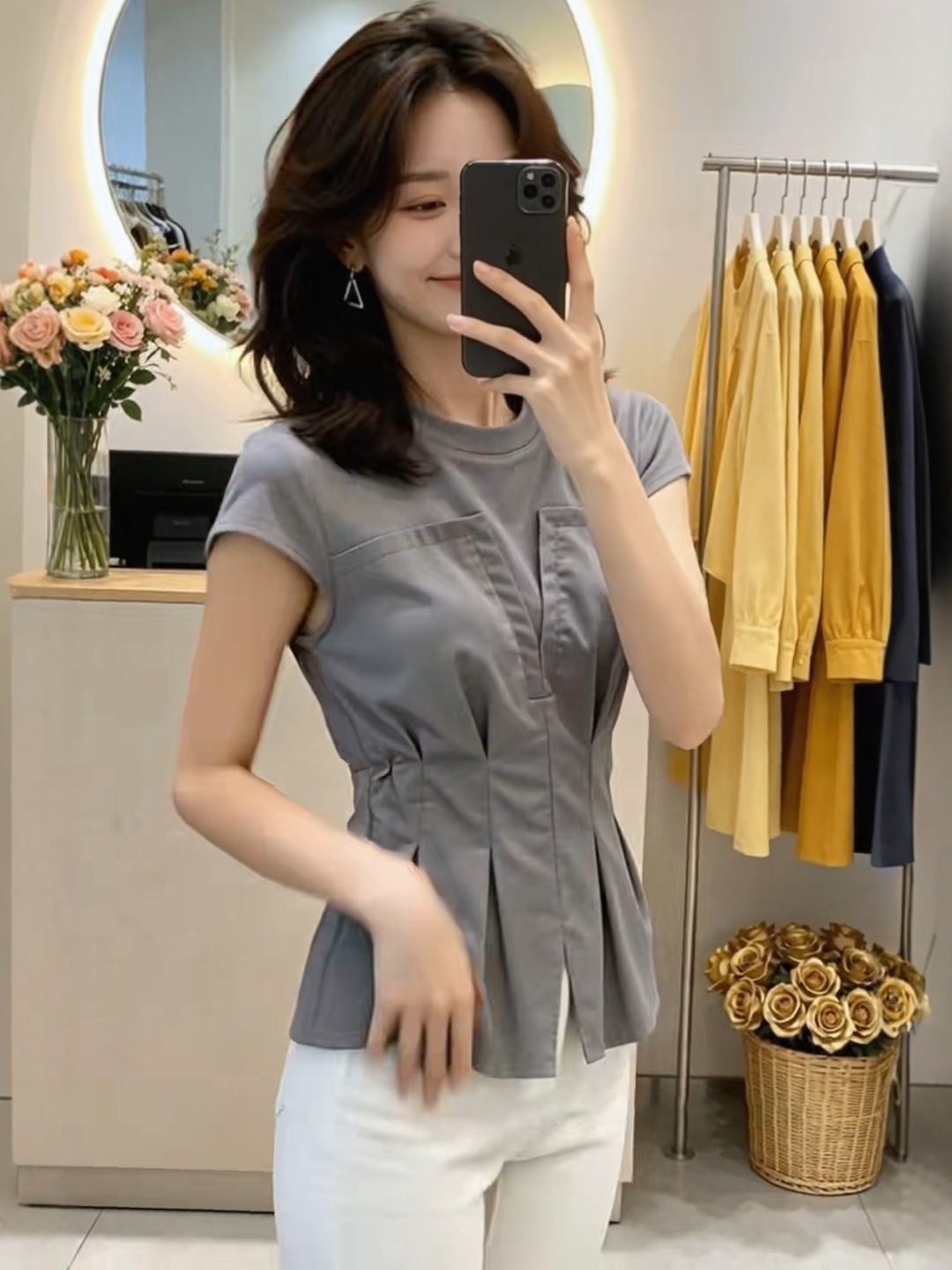 Áo thun nữ tay ngắn thiết kế eo thắt lưng, dáng ôm nhẹ, chất liệu mỏng mùa hè — màu trắng