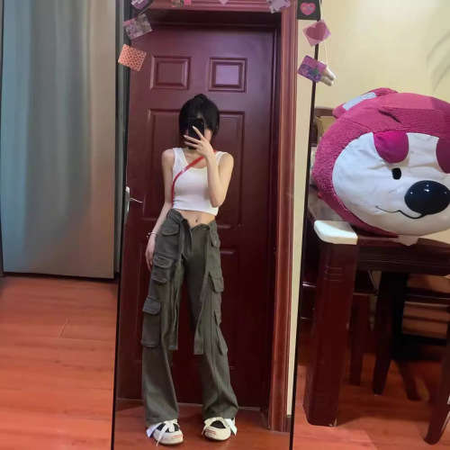 White small vest suit with bottoming sleeveless suspenders for women's summer outer wear ins trendy navel-baring hot girl short top