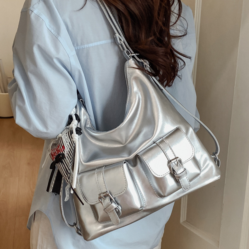 Large Capacity Women's Shoulder Bag Versatile Commuter Handbag_voghion.com