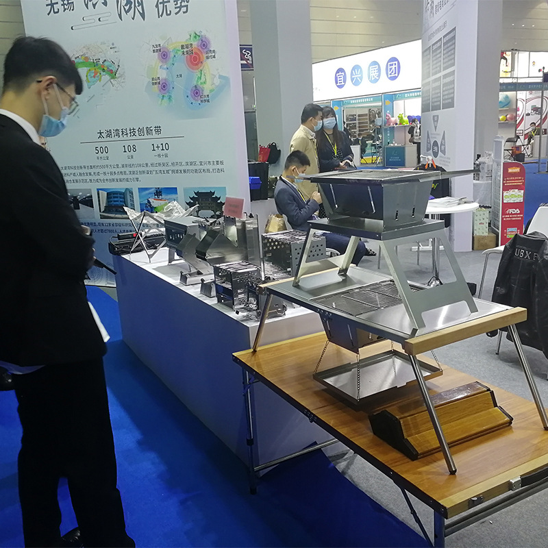 组合折叠桌配秒变烧烤架烧烤炉