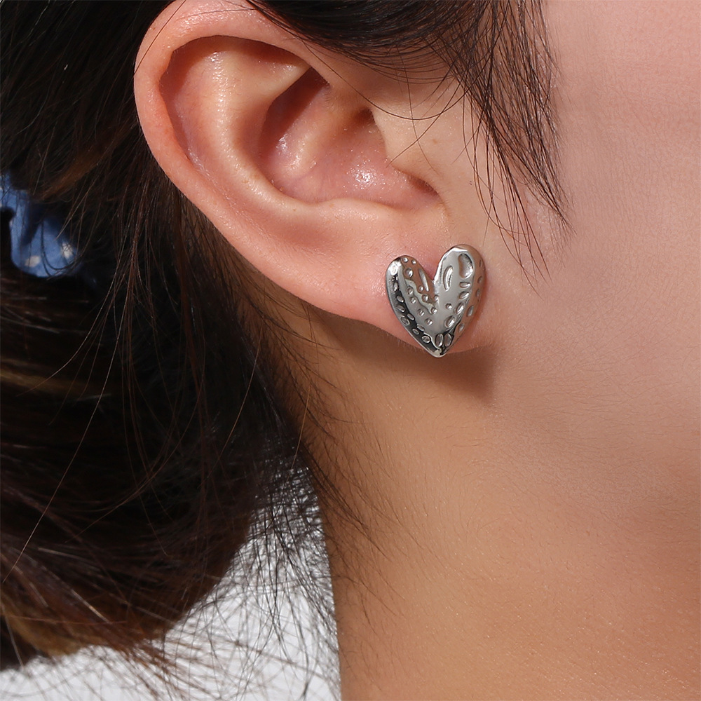 Fashion Heart Shape Stainless Steel Plating Ear Studs 1 Pair display picture 4