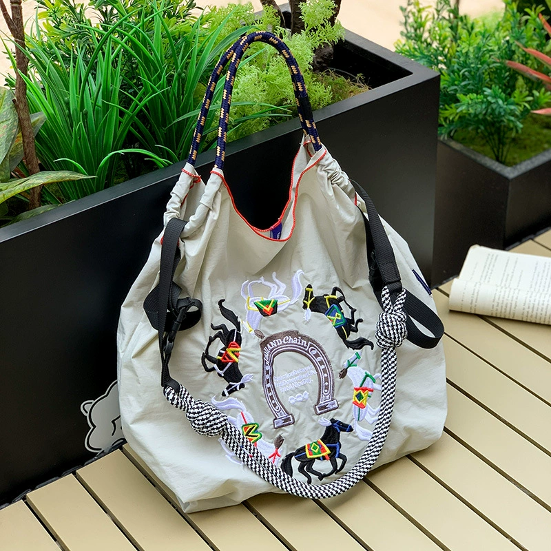 Japanese shoulder bag, cartoon nylon shopping bag, capacious one-shoulder bag, with embroidery, (Cross-border trading)