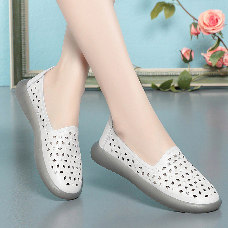 Summer New Ladies White Shoes Hollow Hole Shoes Middle-aged Women's Shoes Comfortable Casual Mother Sandals Flat Non-slip