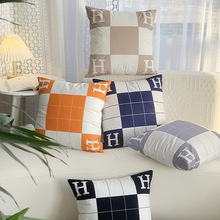 北欧ins轻奢H抱枕客厅沙发几何靠垫汽车床头毛绒靠枕枕套不含芯