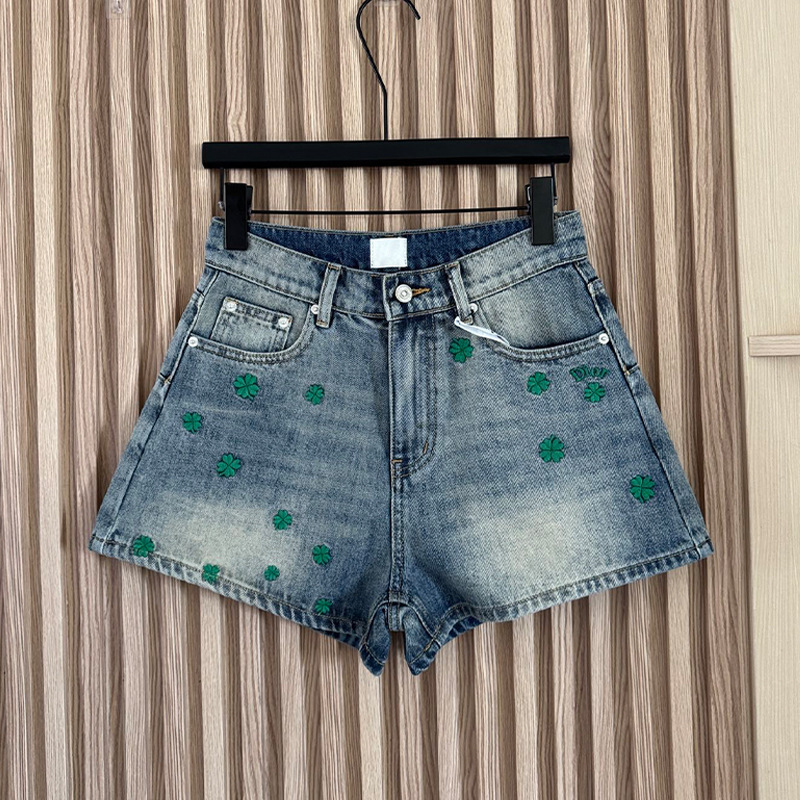 Nanyou High Edition 26 Spring/Summer New D-Brand Green Four-Leaf Clover Embroidery Washed Blue High-Waisted A-Line Denim Shorts for Women