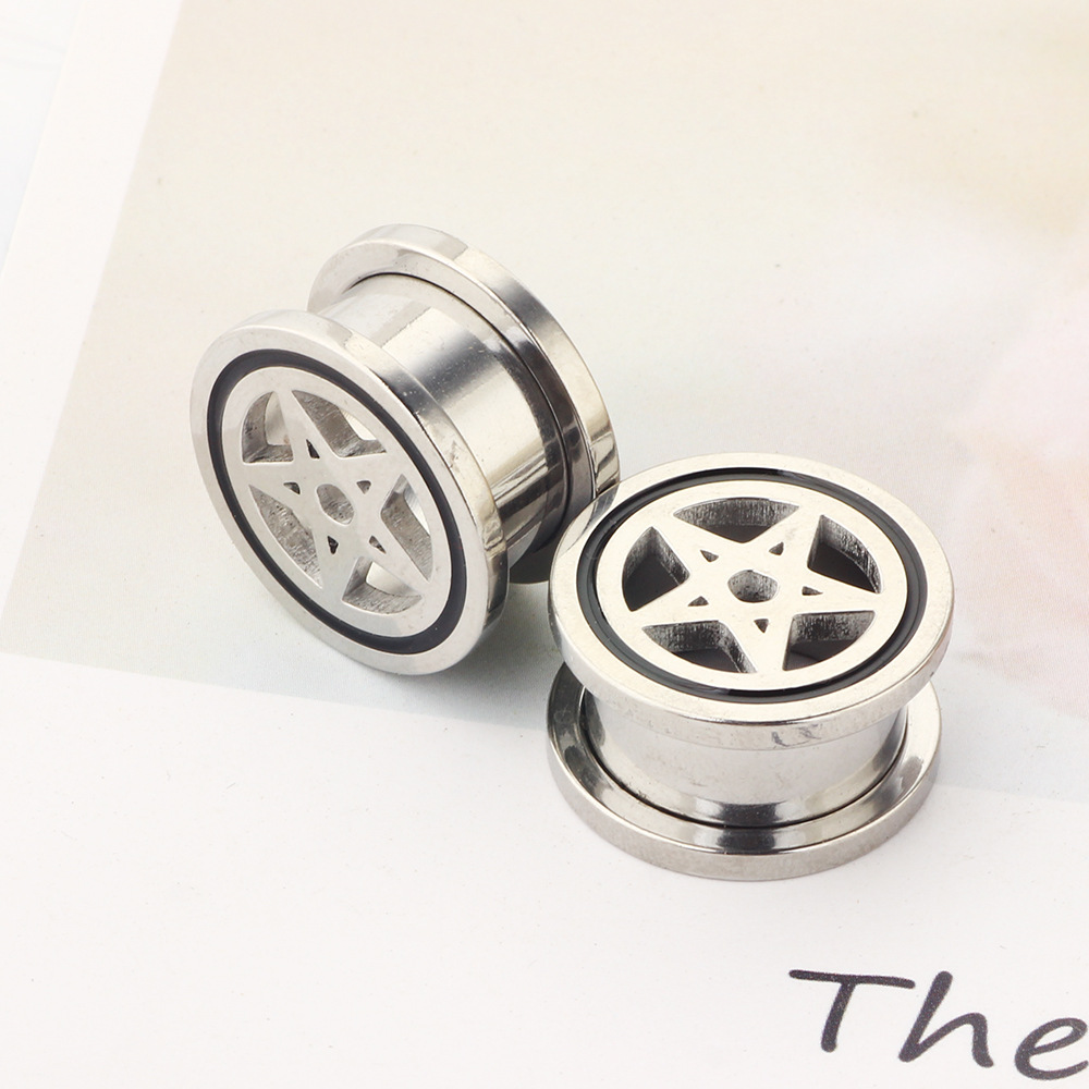 Pointed titanium steel lip stud product view