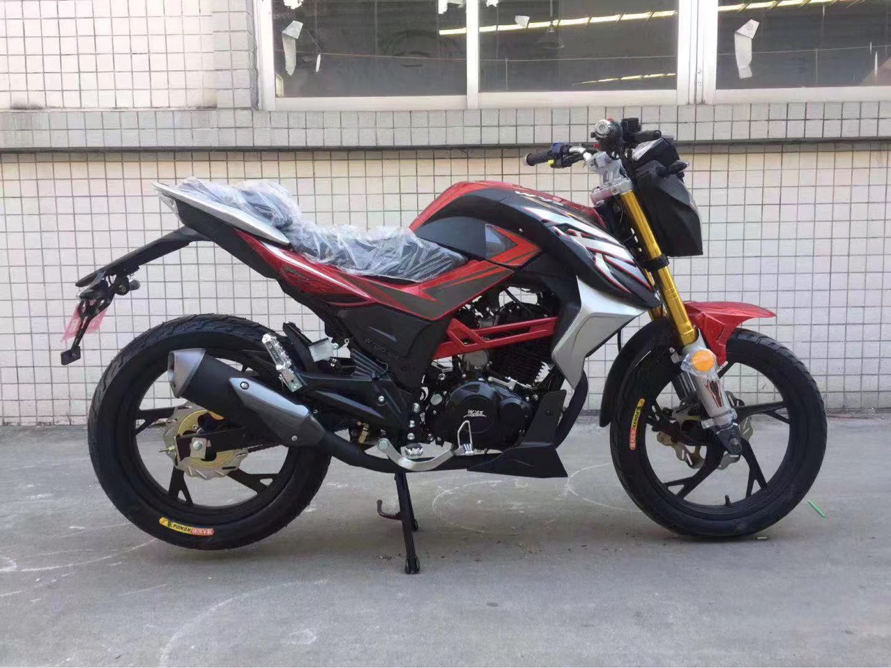 Guo Si E-injection puede ser licenciado AK150cc 169cc motocicleta de dos ruedas motocicleta de combustible