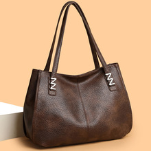 轻奢大容量复古高级感包包女款爆款新款时尚休闲百搭单肩腋下包