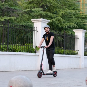 Negotiable wholesale Hezzo adult stand-up electric scooter, European and American overseas warehouse, dropshipping available, foldable 8.5inch