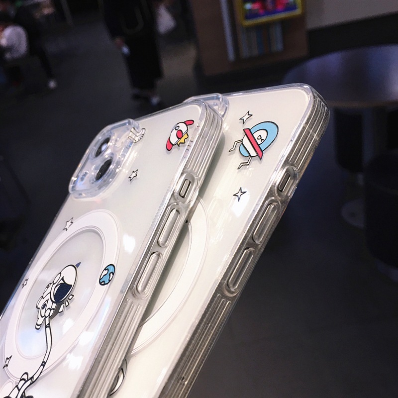 Magnetic Astronaut Phone Case For Iphone 15 Pro Max And 14 12_voghion.com
