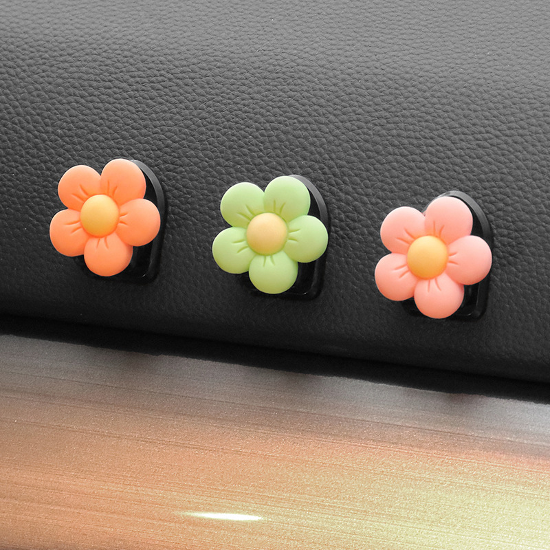 Pequeños ganchos para el interior del automóvil