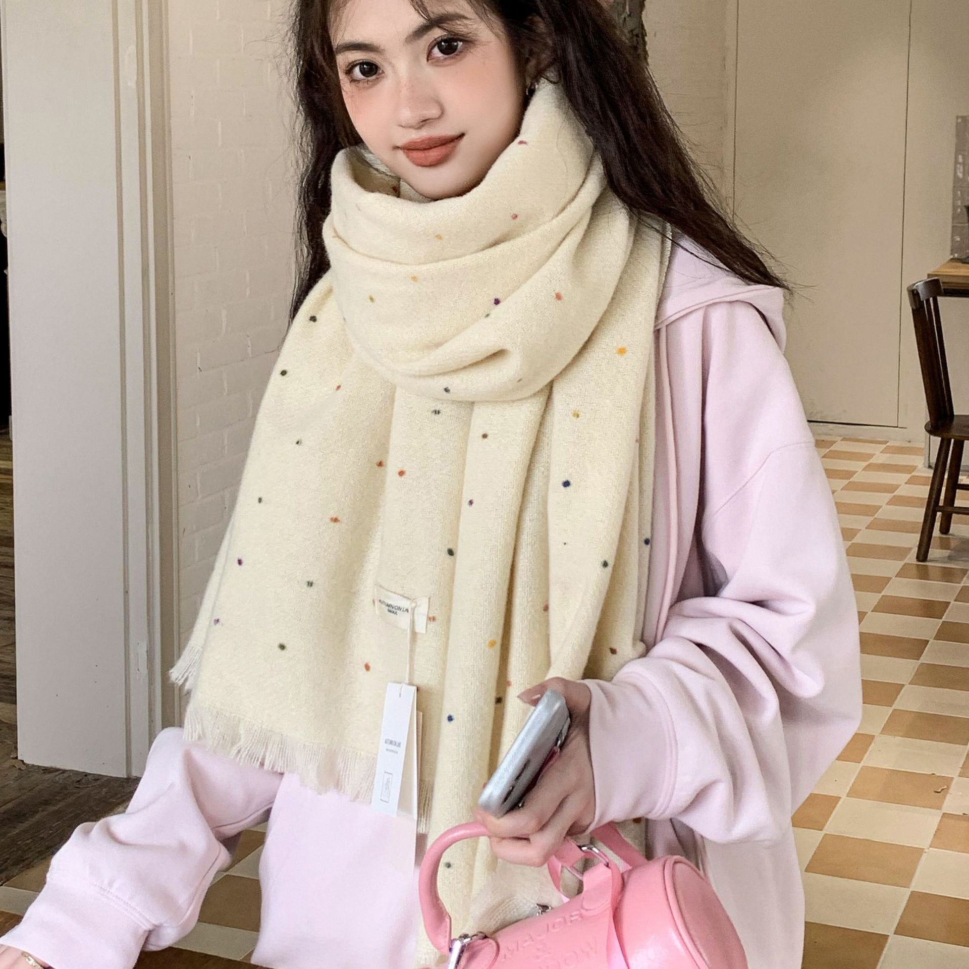 Women's Cute Sweet Solid Color Imitation Cashmere Scarf display picture 4