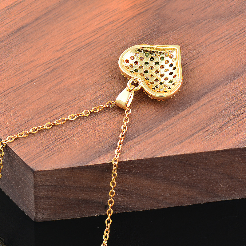 Fashion Heart Shape Titanium Steel Inlay Zircon Pendant Necklace 1 Piece