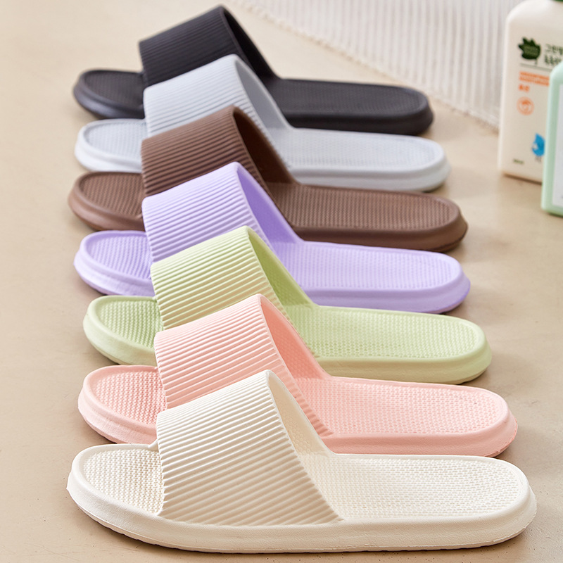 Summer Thick-Soled Sandals for Women to Wear Outside, Sandals with Soft Soles and Lightweight Couples' Home Small Vertical Pattern Bathroom Slippers