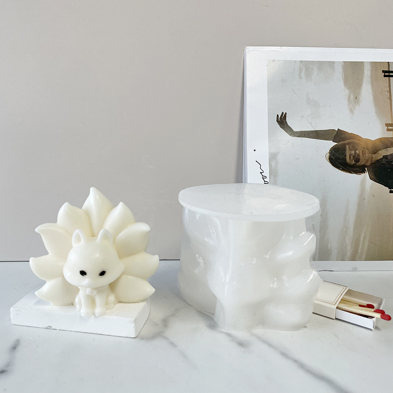 Molde de pegamento de cristal tridimensional molde de gel de sílice Fox de nueve colas DIY velas de aroma Fox de nueve colas