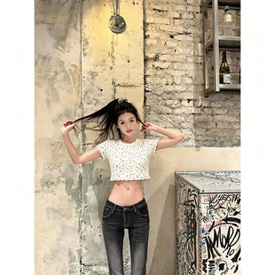 �nϵ���ð�ɫ�黨�����w������Ů�ļ��OӋ�������̿�¶Ě����T��