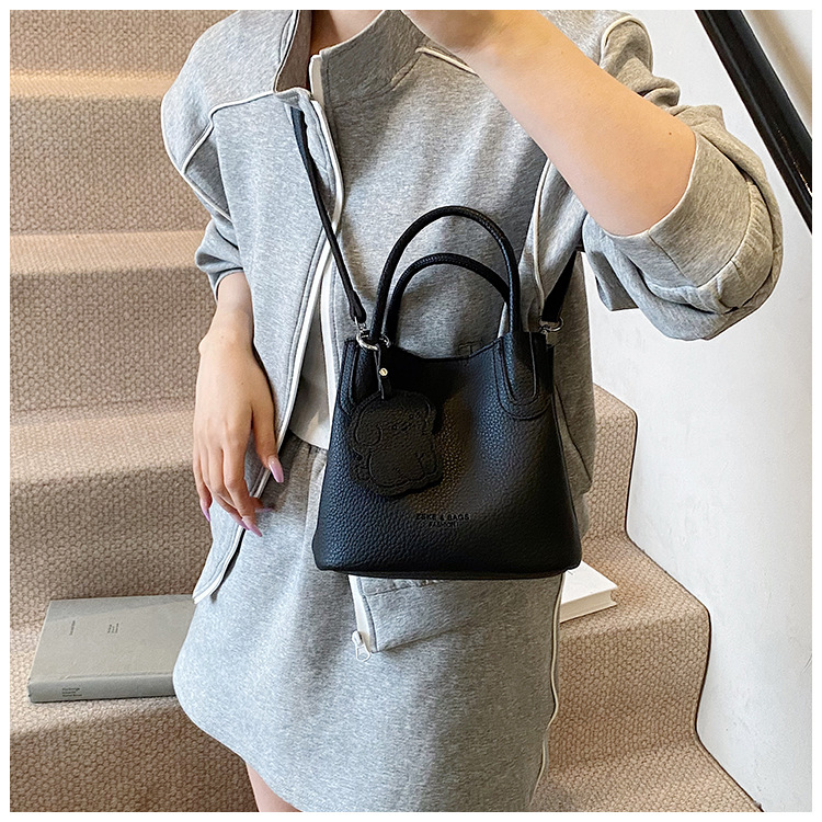 2025 Simple and casual hand-held small bag, new trendy and fashionable commuter crossbody bag, summer vegetable basket bucket bag undefined