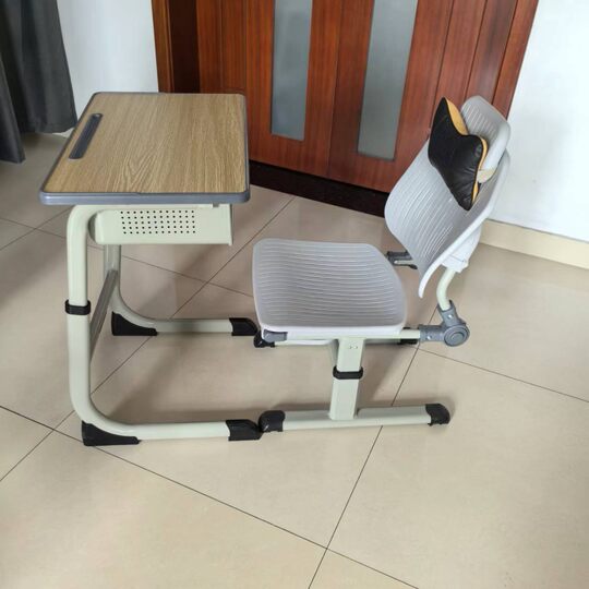 Lunch Break Desks and Chairs for Primary and Secondary School Students School Classroom Student Desks Reclining Desks and Chairs Nap Desks and Chairs